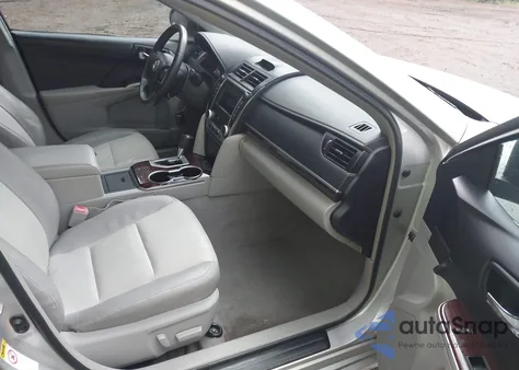 2013 Toyota Camry Xle V6 z USA, uszkodzony, nr VIN 4T1BK1FK7DU537170